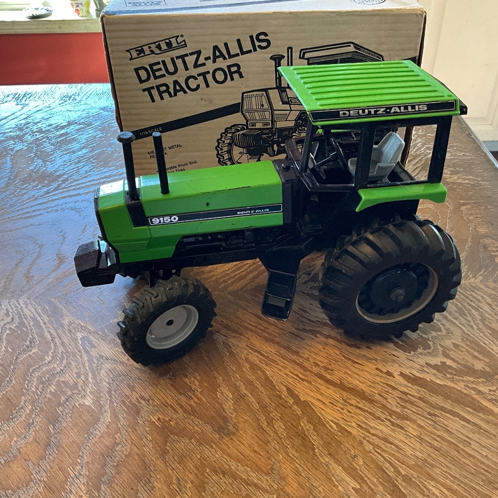 ERTL Deutz-AllisTractor